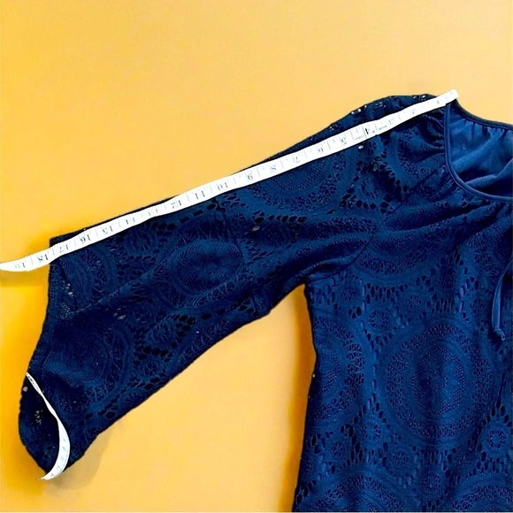 Tacera Navy Blue Lace Dress - Medium: Sophisticated Allure with Flowy Sleeves - Picture 7 of 11